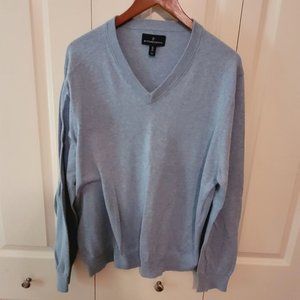 Light Blue-Gray Long-Sleeved Cotton V-Neck . Size XL.  EEUC.